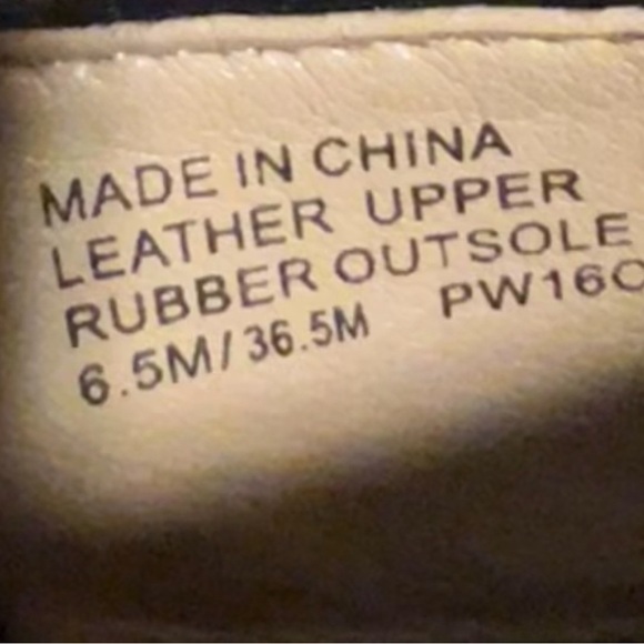 NEW Michael Kors Berkley T-Strap Dress Sandals Black Crinkle Patent  Size 7 1/2M - Picture 11 of 11